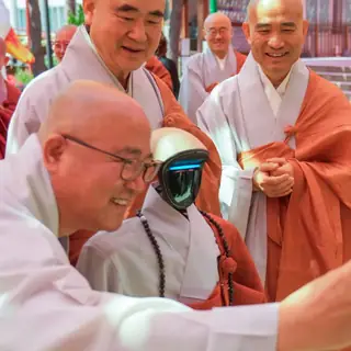 Why do South Koreans love AI so much? thumbnail